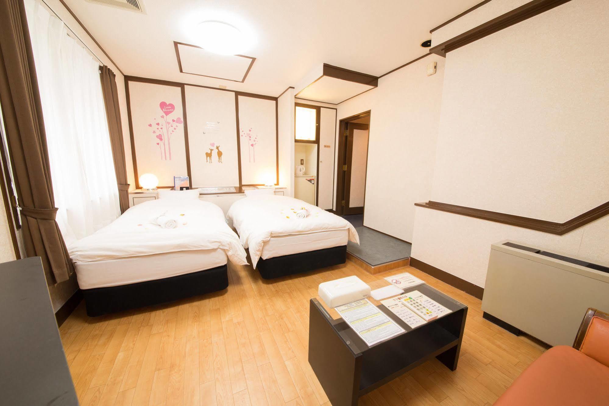 Hotel Candy Hall (Adults Only) Osaka Exterior photo